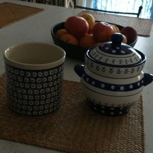 2 canisters, polish pottery.